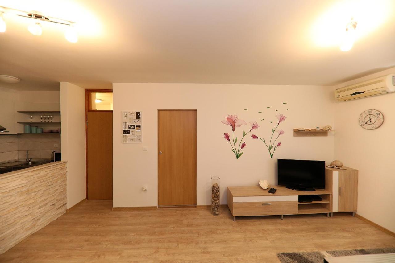 Neluna Apartment Zadar Exterior foto